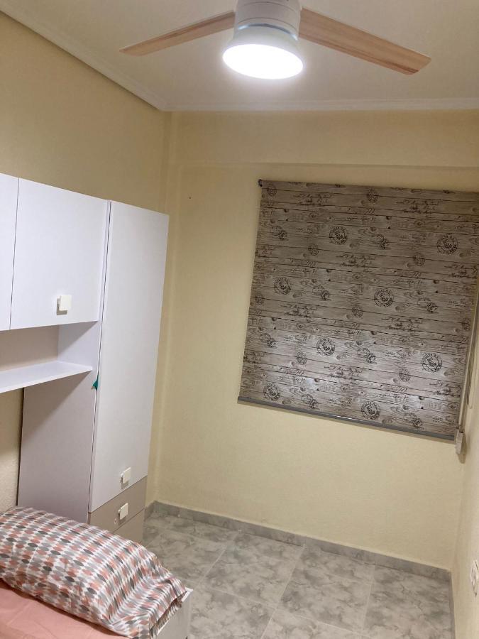 Ferienwohnung Apartamento A 100 Metros De La Playa Malvarrosa Valencia Exterior foto